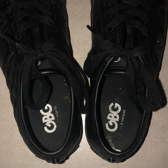 SNEAKERS - Picture 4 of 16